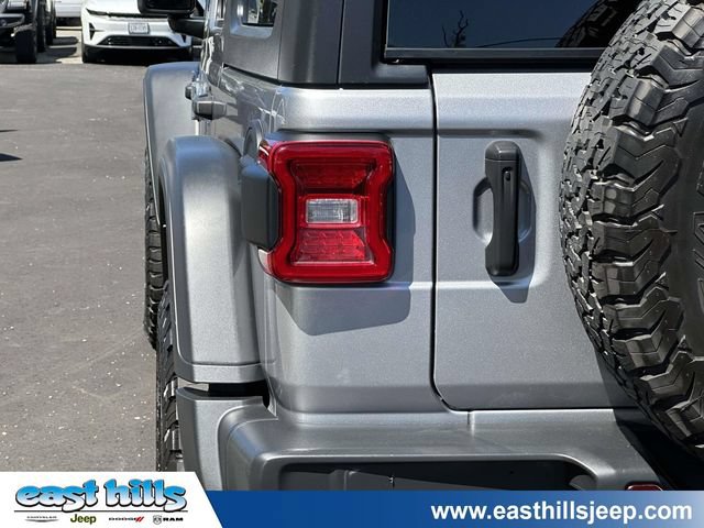 Used 2021 Jeep Wrangler Unlimited Rubicon AWD/4WD image 11