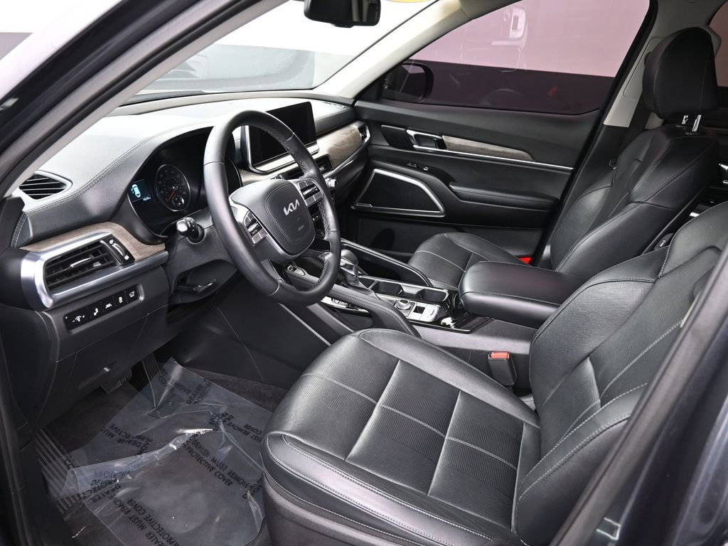 Used 2022 Kia Telluride EX w/ EX Premium Package image 10