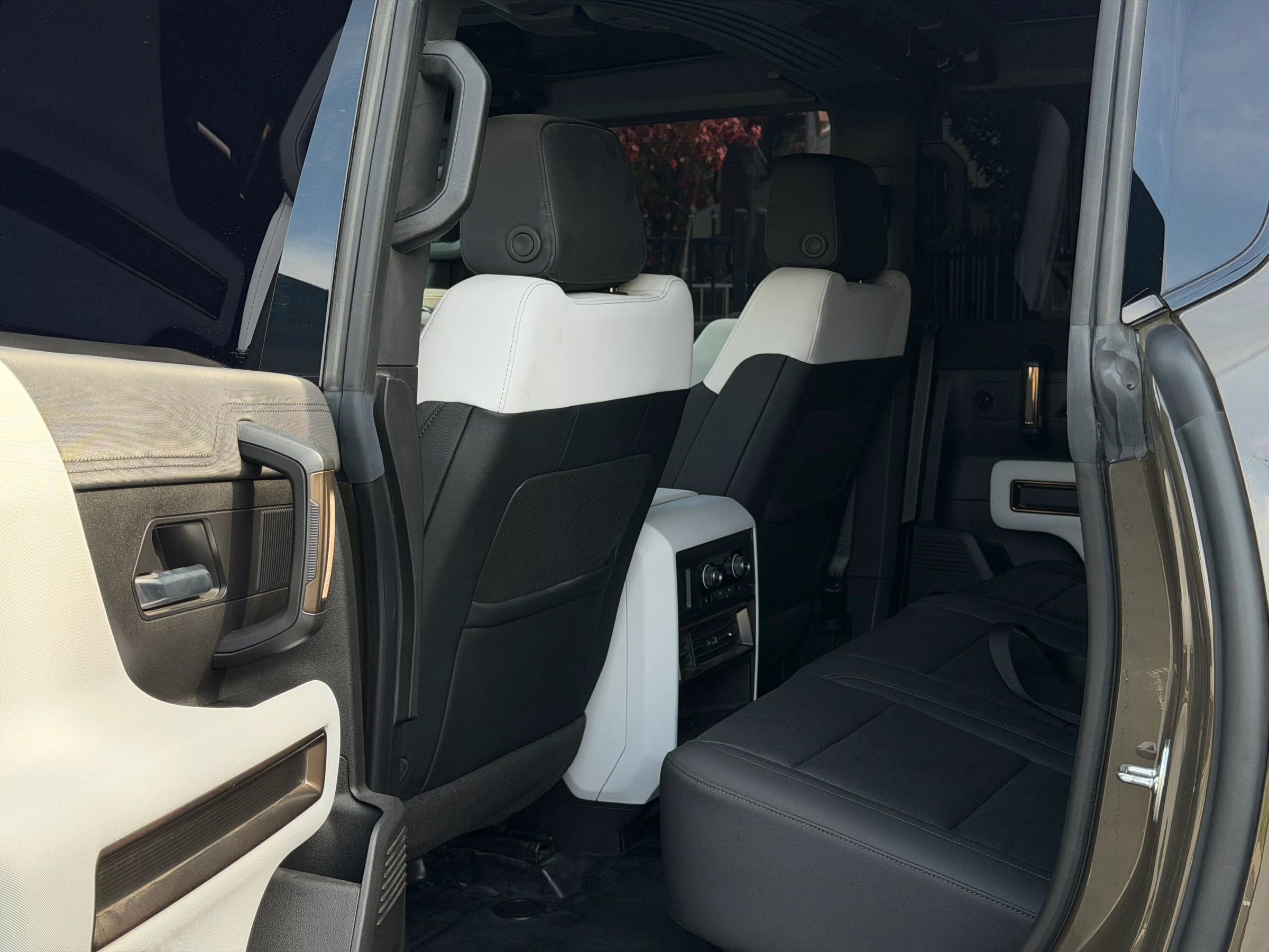 Used 2024 GMC Hummer EV 2X image 14