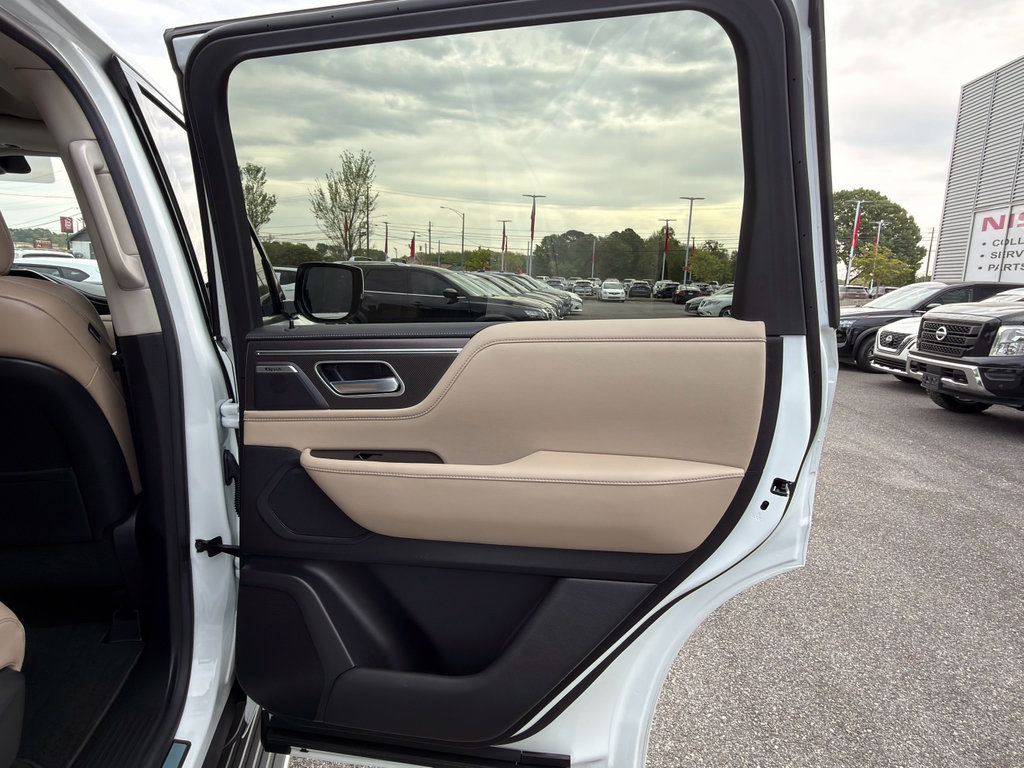 Used 2025 INFINITI QX80 Pure image 17