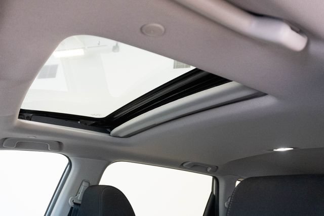Used 2023 Honda CR-V EX image 4