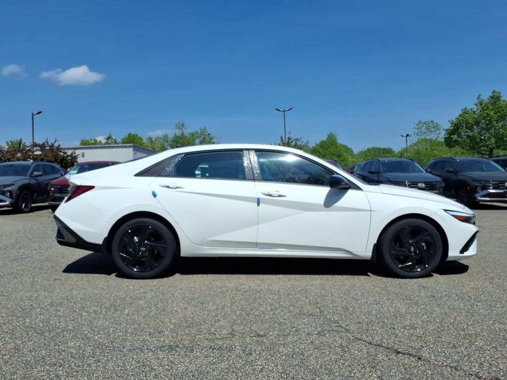 New 2026 Hyundai Elantra Sport FWD image 4