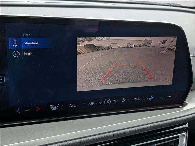 New 2026 Chevrolet Traverse LT w/ Sun and Wheel Package image 12