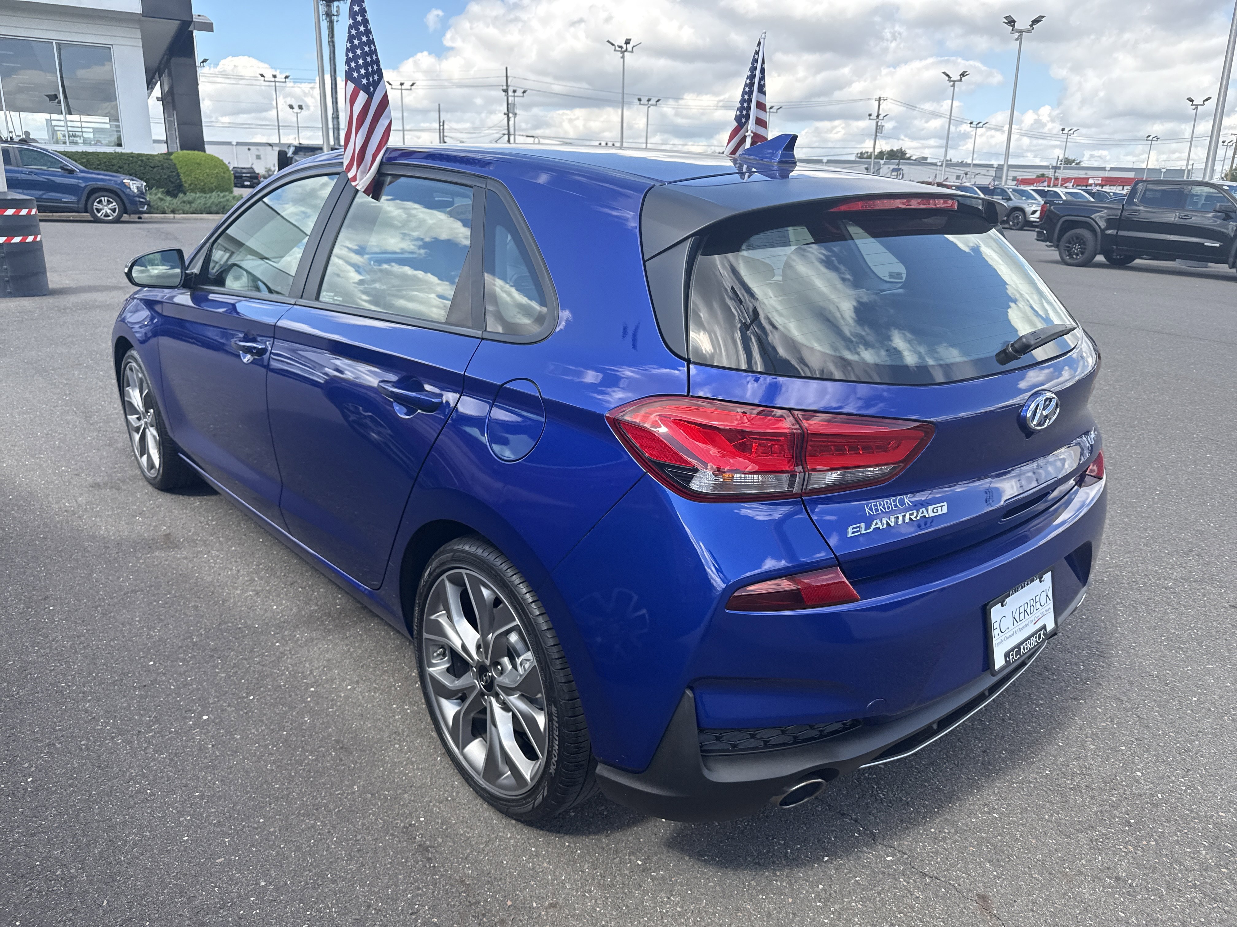 Used 2019 Hyundai Elantra GT N Line image 7