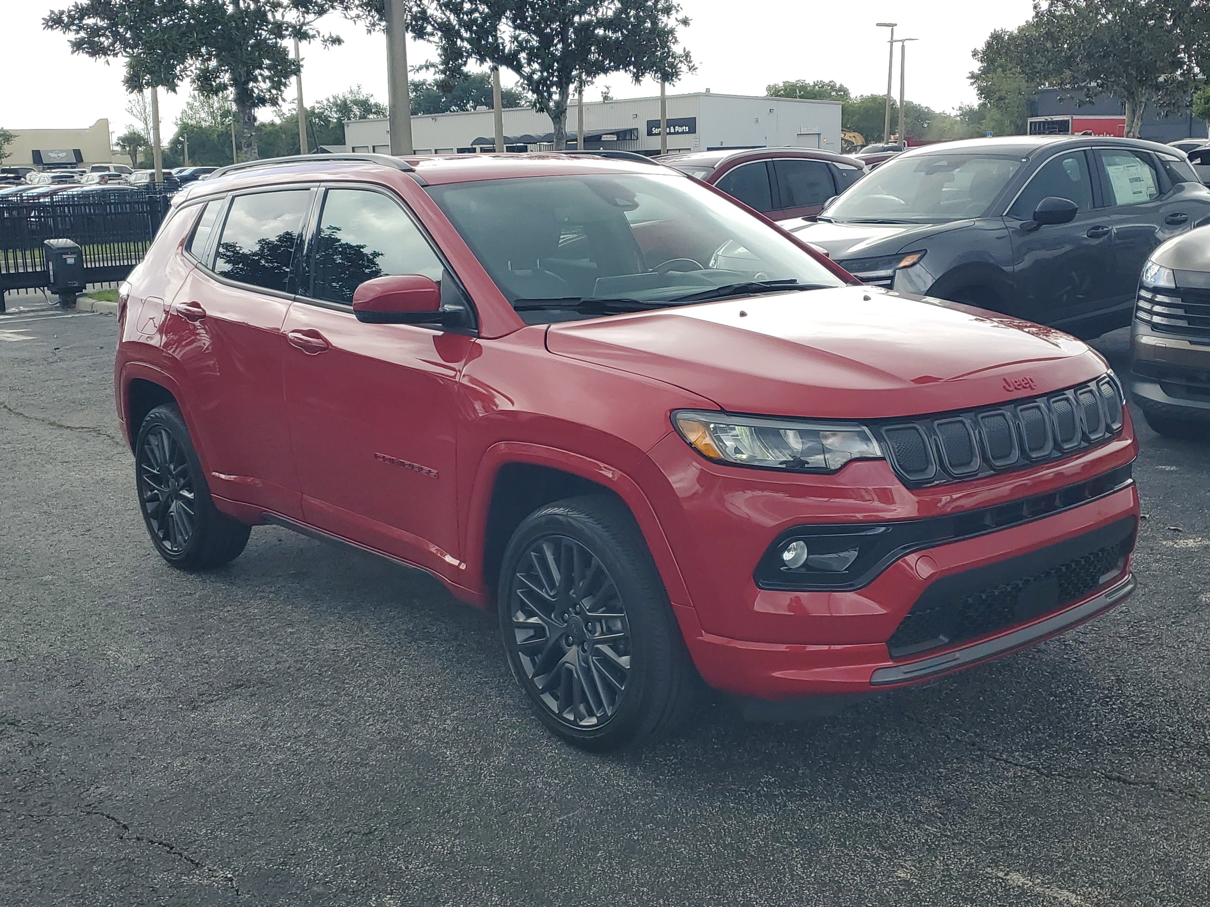 Used 2022 Jeep Compass Limited AWD/4WD image 3
