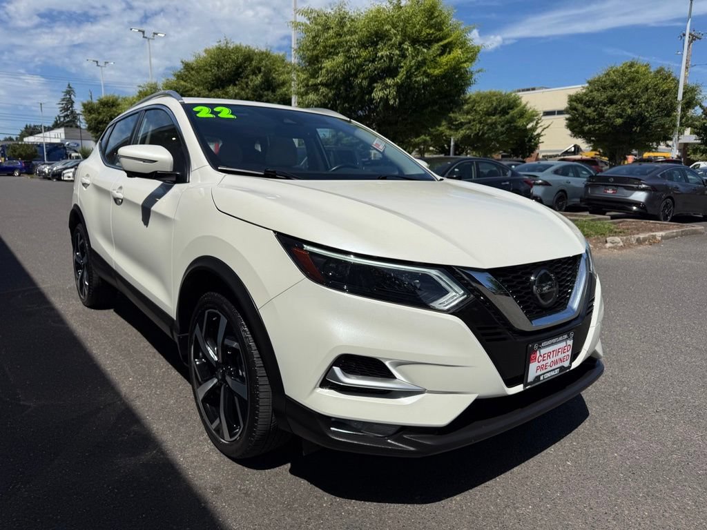 Certified 2022 Nissan Rogue Sport SL w/ Premium Package AWD/4WD image 6