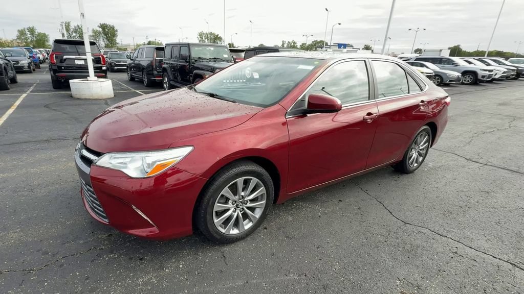 Used 2017 Toyota Camry XLE w/ Moonroof Package FWD image 4