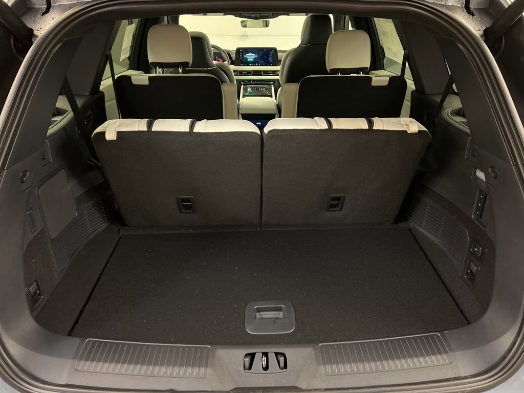 New 2026 Lincoln Aviator Black Label w/ Black Label Special Edition image 38