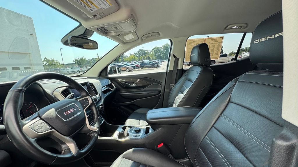 Used 2024 GMC Terrain Denali w/ Denali Premium Package AWD/4WD image 19