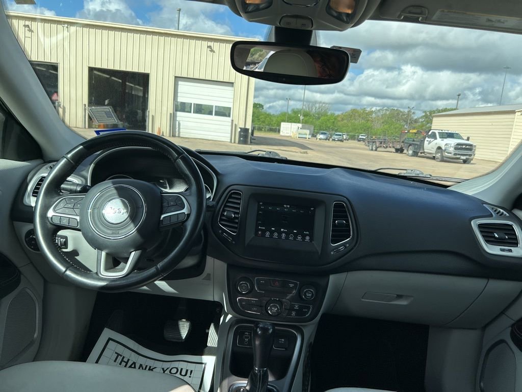 Used 2019 Jeep Compass Latitude w/ Popular Equipment Group image 9