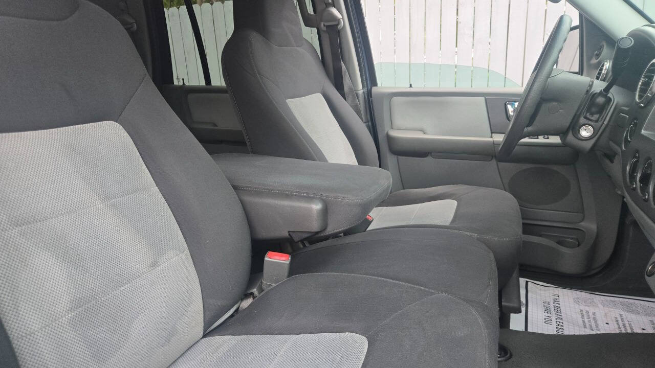 Used 2004 Ford Expedition XLS AWD/4WD image 10