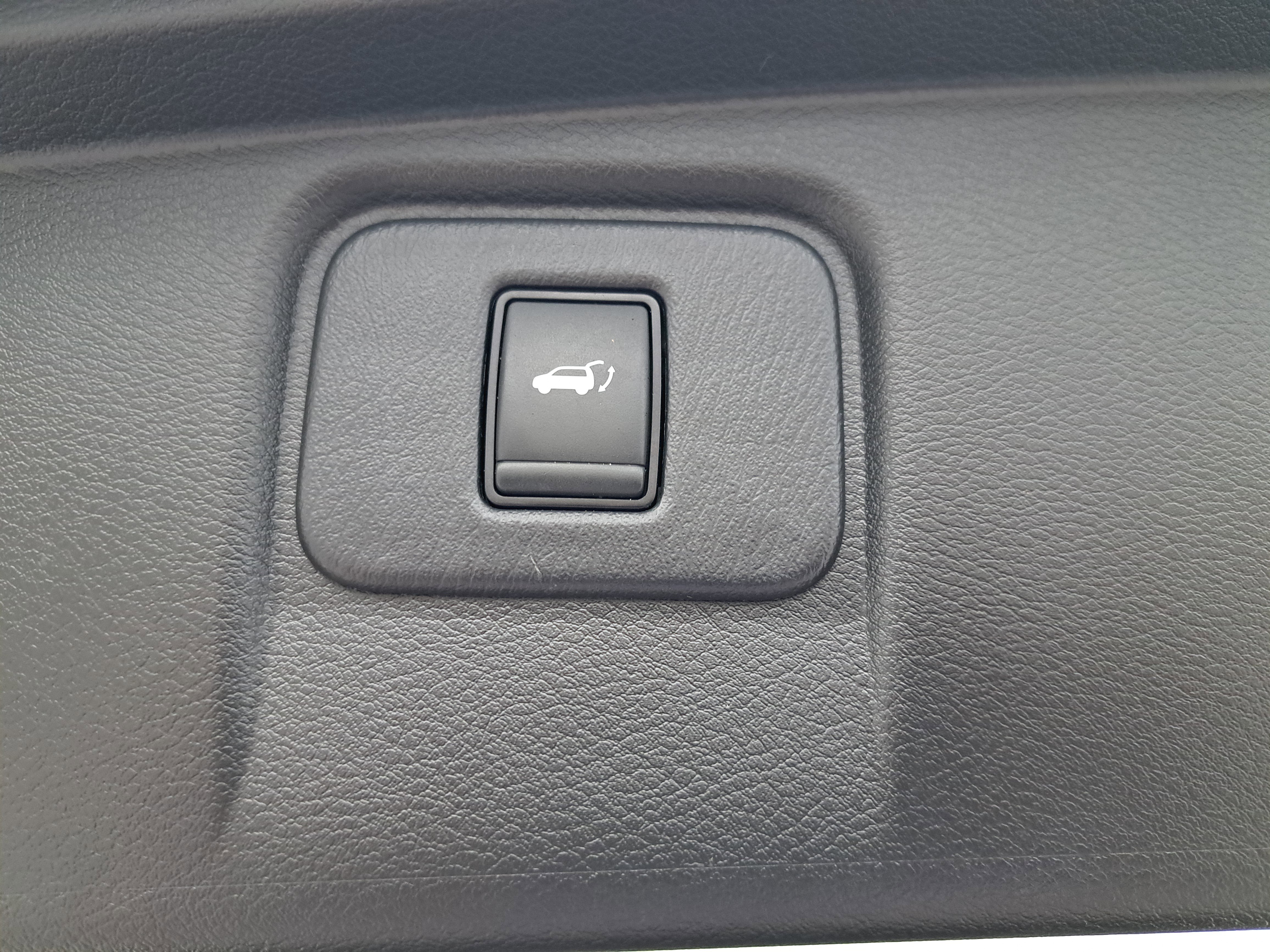 Used 2018 Nissan Murano SL image 8