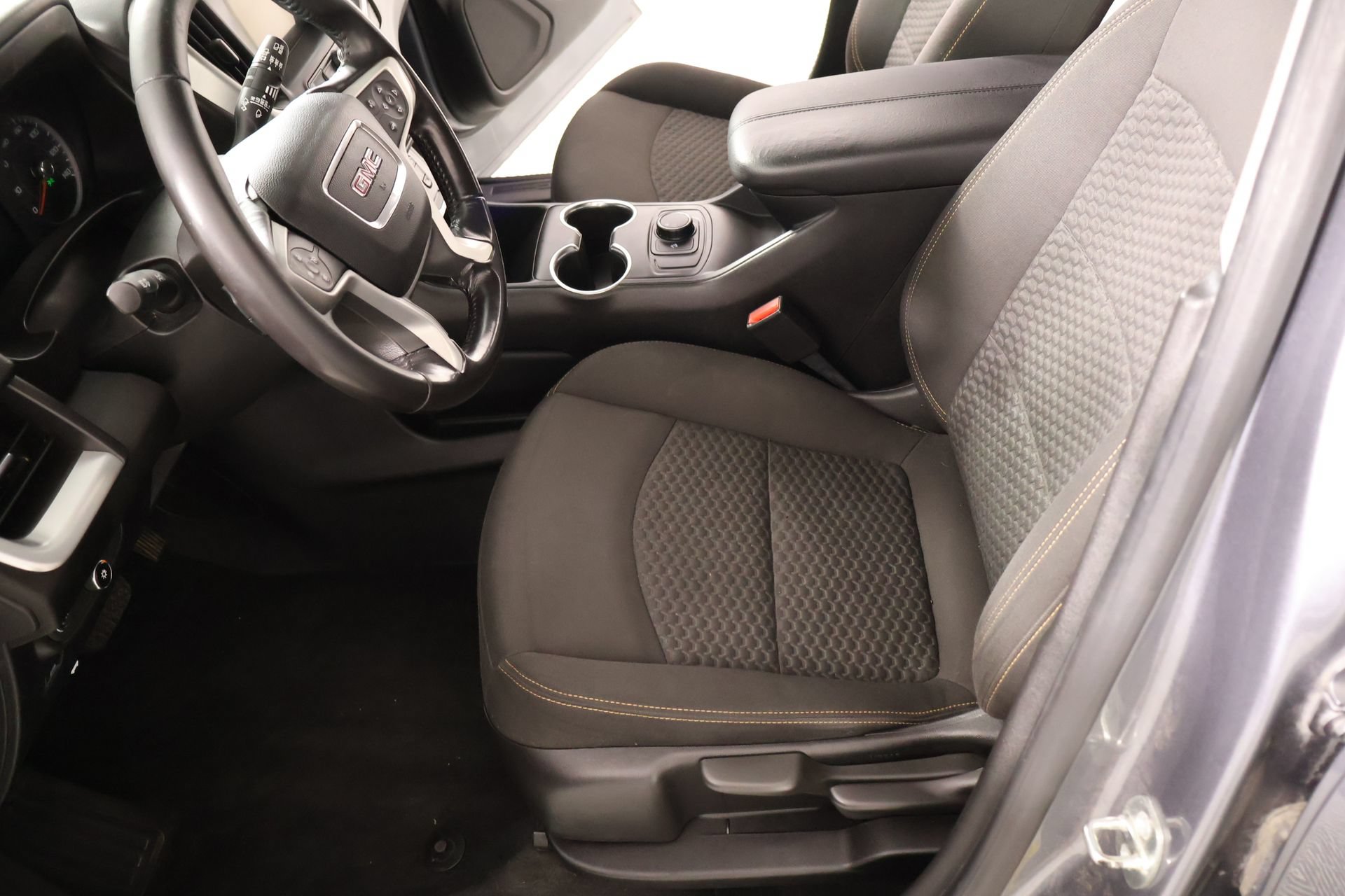 Used 2018 GMC Terrain SLE FWD image 10