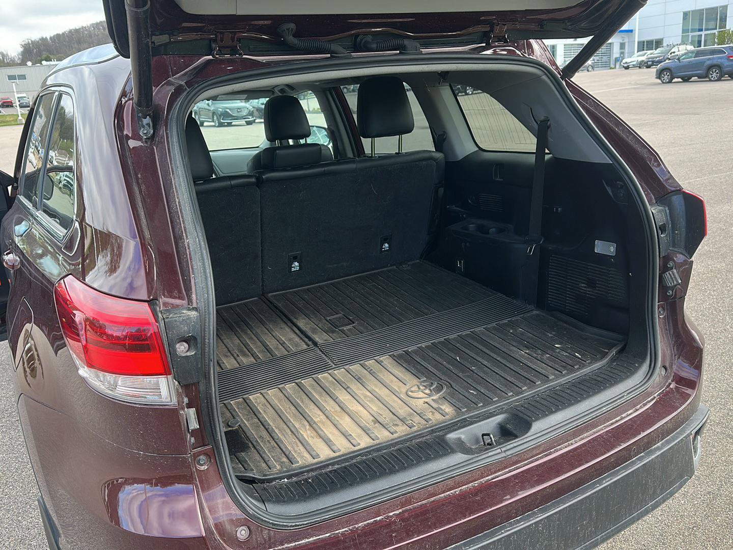 Used 2019 Toyota Highlander Limited image 26