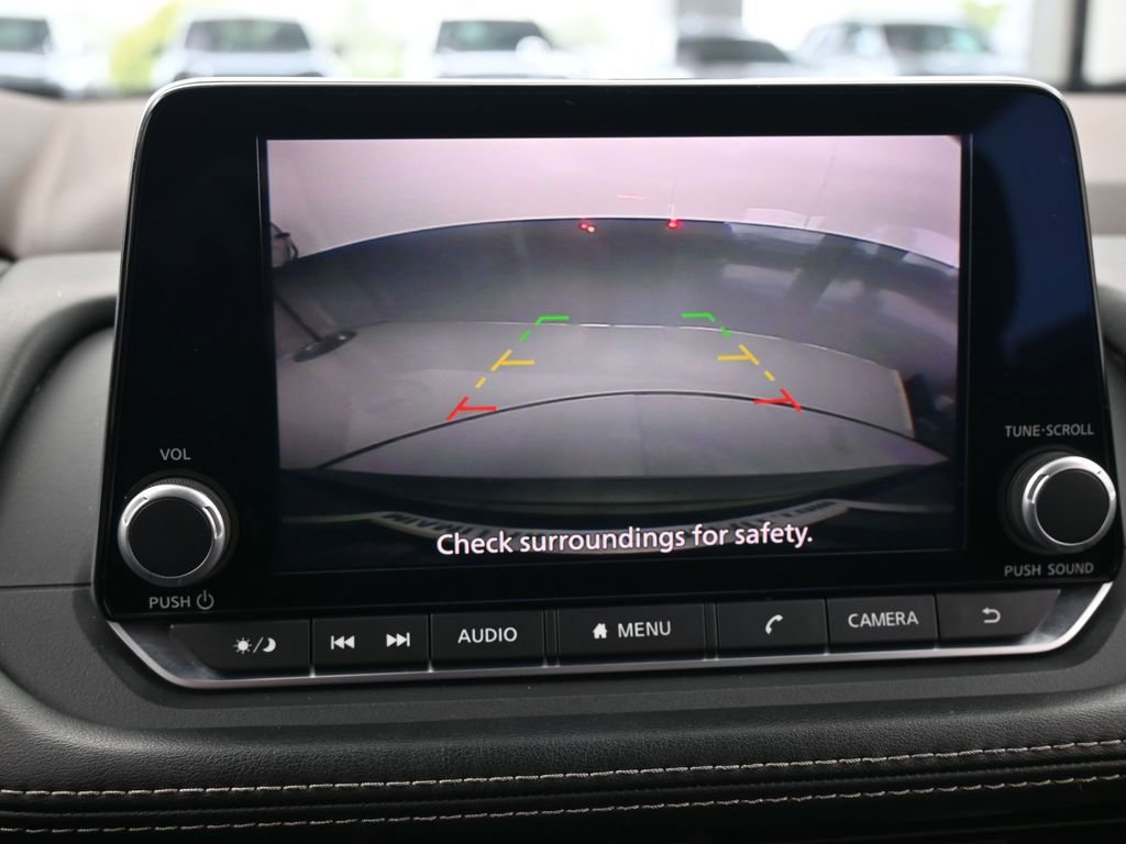 Used 2023 Nissan Rogue S image 19