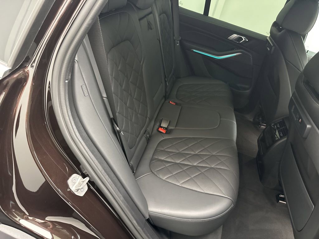 Used 2023 BMW X5 xDrive45e image 11