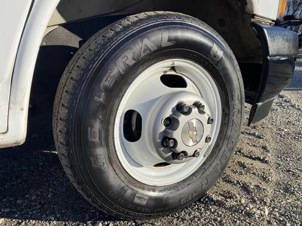 Used 2024 Chevrolet Express 3500 w/ Power Convenience Package image 42