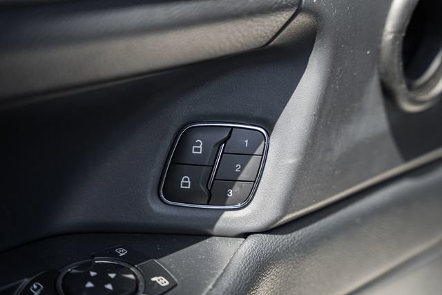 Used 2023 Ford Expedition XLT AWD/4WD image 50