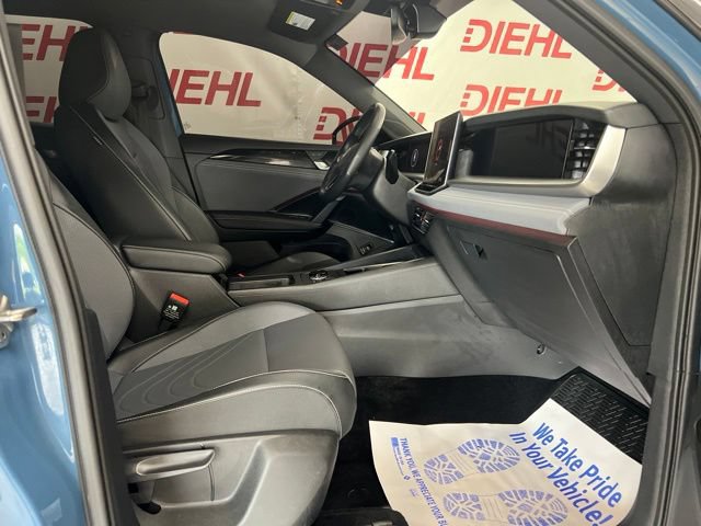 Used 2025 Volkswagen Tiguan SE R-Line AWD/4WD image 13