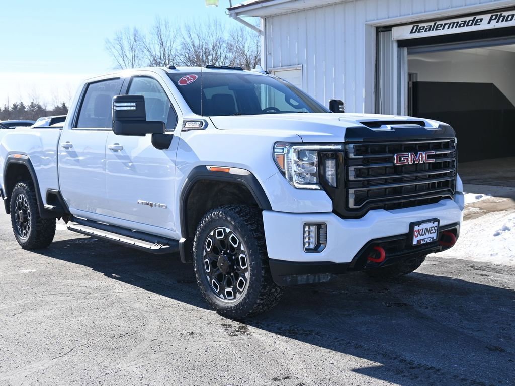 Used 2023 GMC Sierra 2500 AT4 image 4