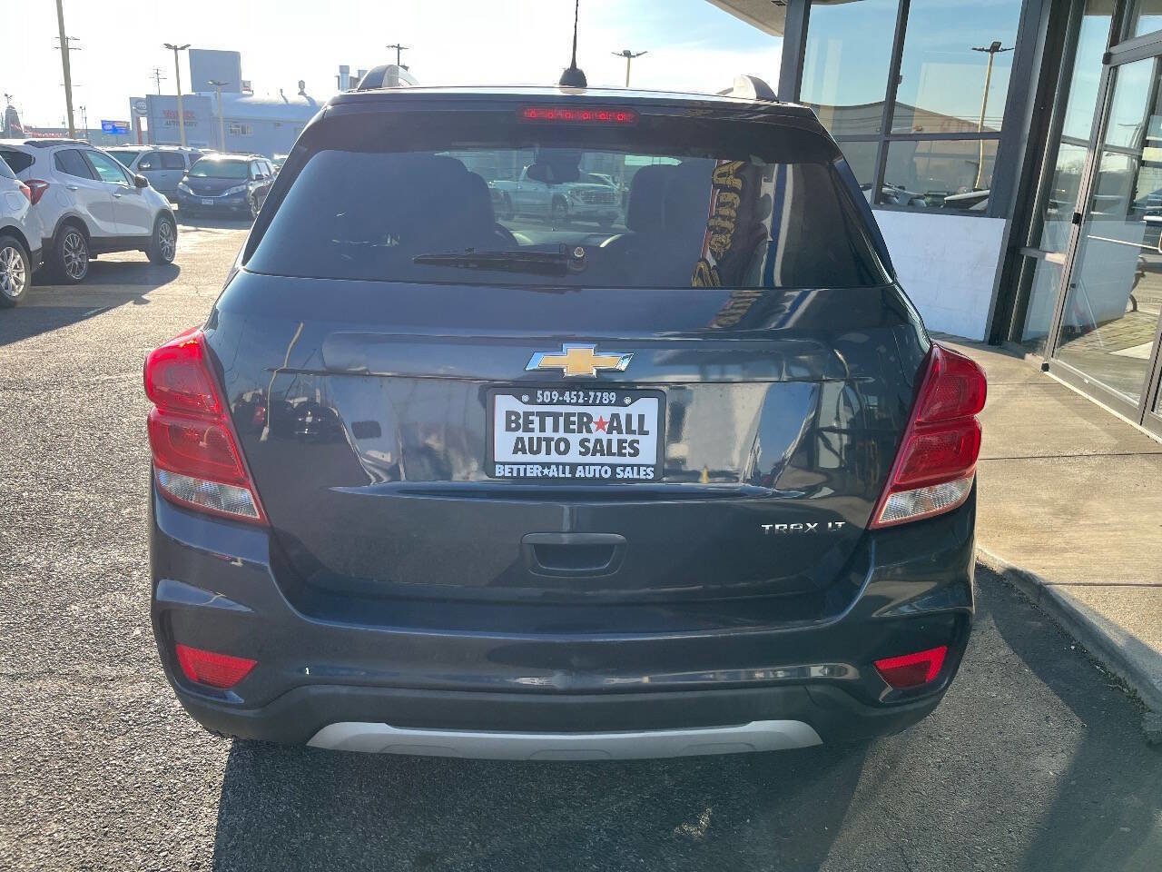 Used 2019 Chevrolet Trax LT w/ LT Convenience Package image 4