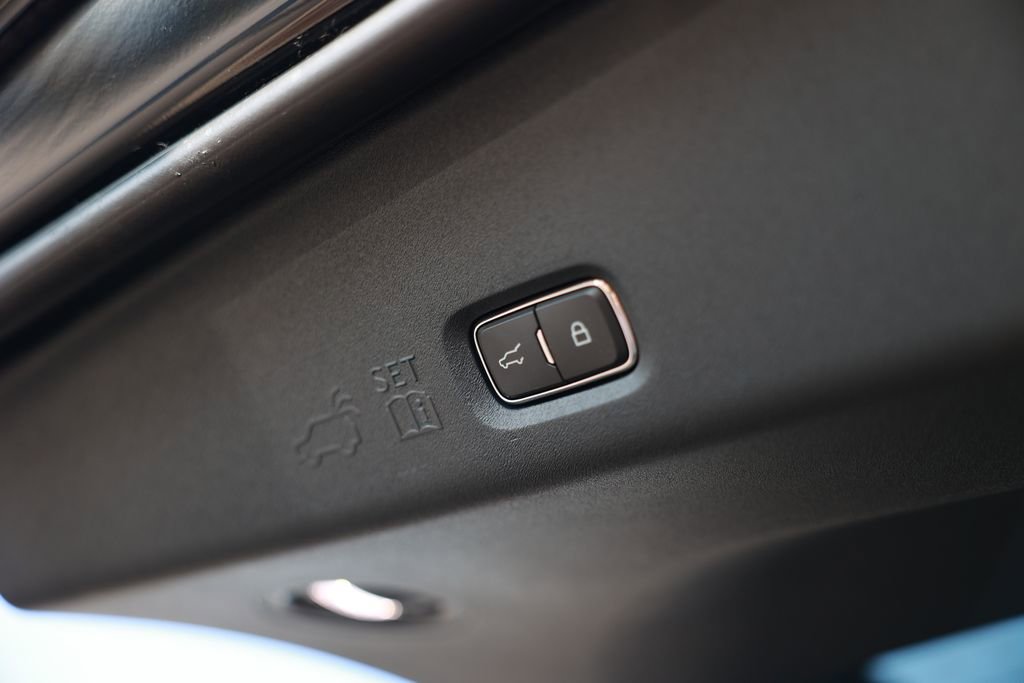 Used 2025 Lincoln Navigator Black Label image 43