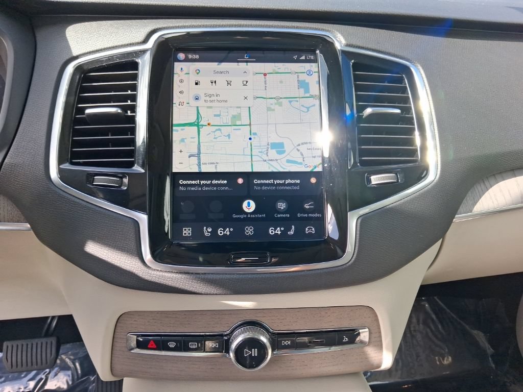 Certified 2025 Volvo XC90 B6 Plus w/ Protection Package Premier AWD/4WD image 21