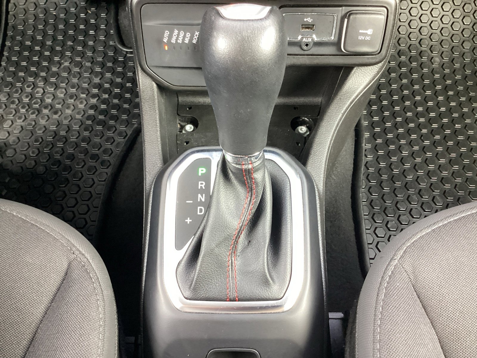 Used 2023 Jeep Renegade Trailhawk AWD/4WD image 24