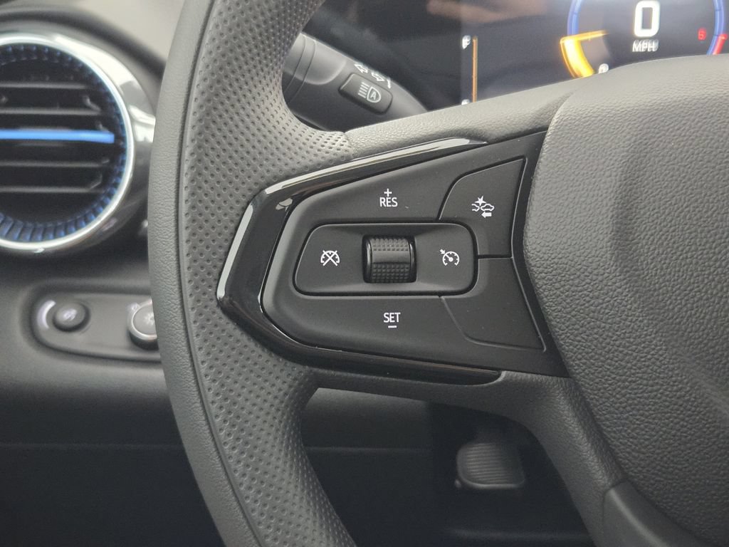 New 2026 Chevrolet Trax LT FWD image 31