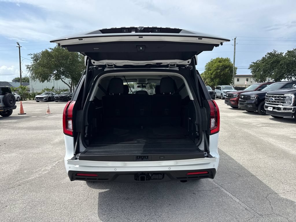 Certified 2025 Ford Expedition Max Active RWD image 32