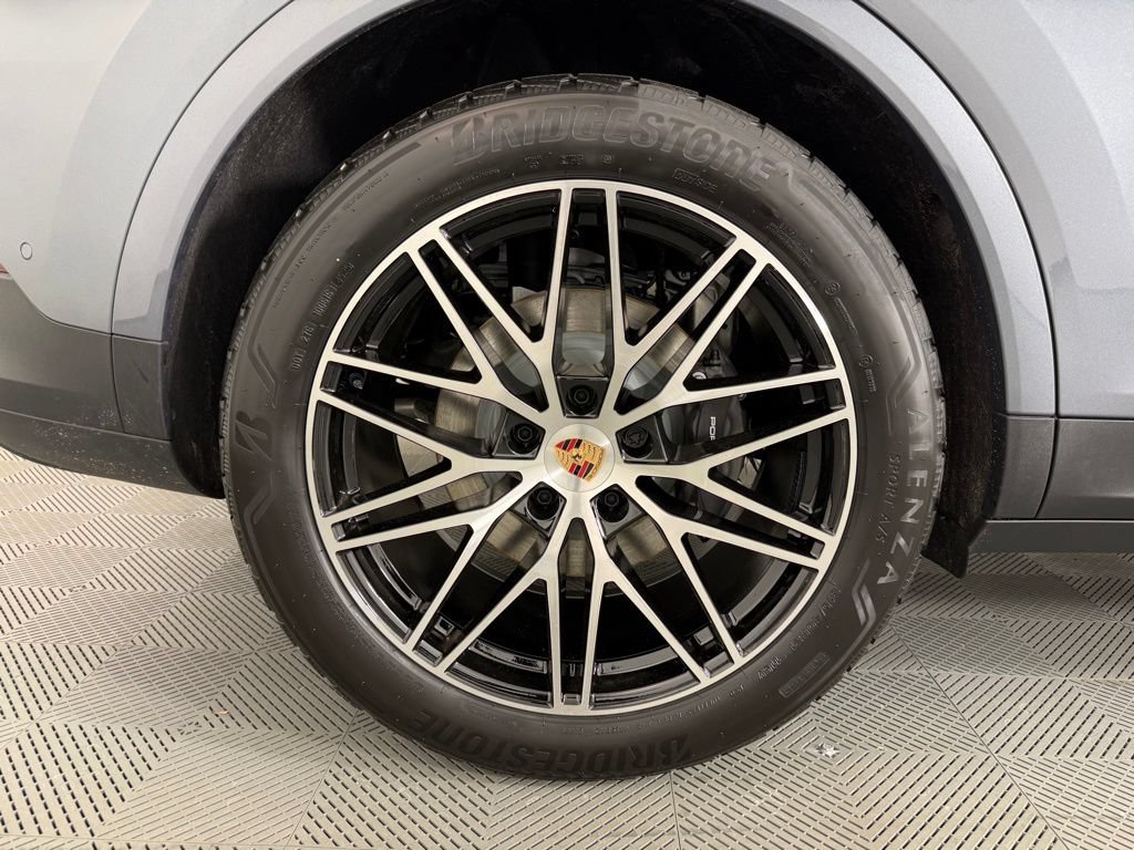 New 2026 Porsche Cayenne AWD/4WD image 13