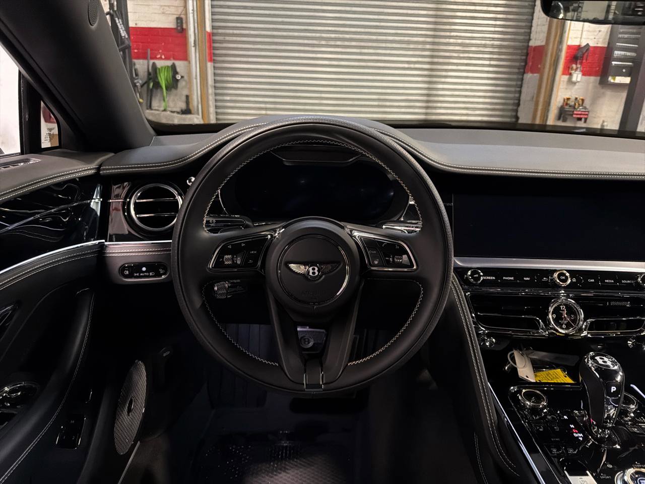 Used 2022 Bentley Flying Spur V8 image 13