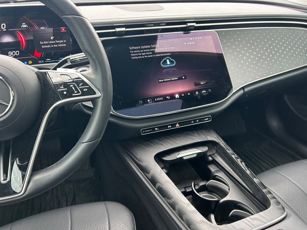 Used 2024 Mercedes-Benz E 350 4MATIC Sedan image 19