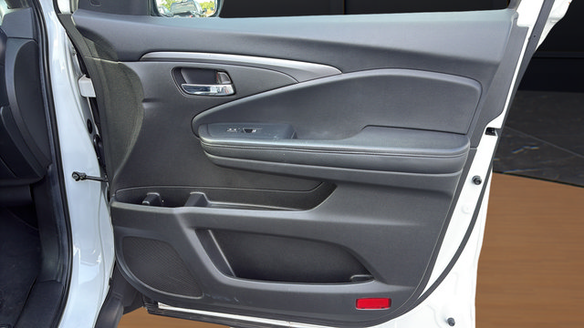 Used 2022 Honda Pilot Sport image 23
