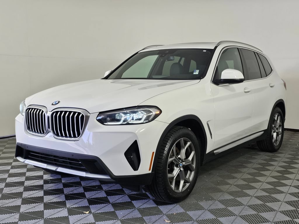 Used 2024 BMW X3 xDrive30i AWD/4WD image 3