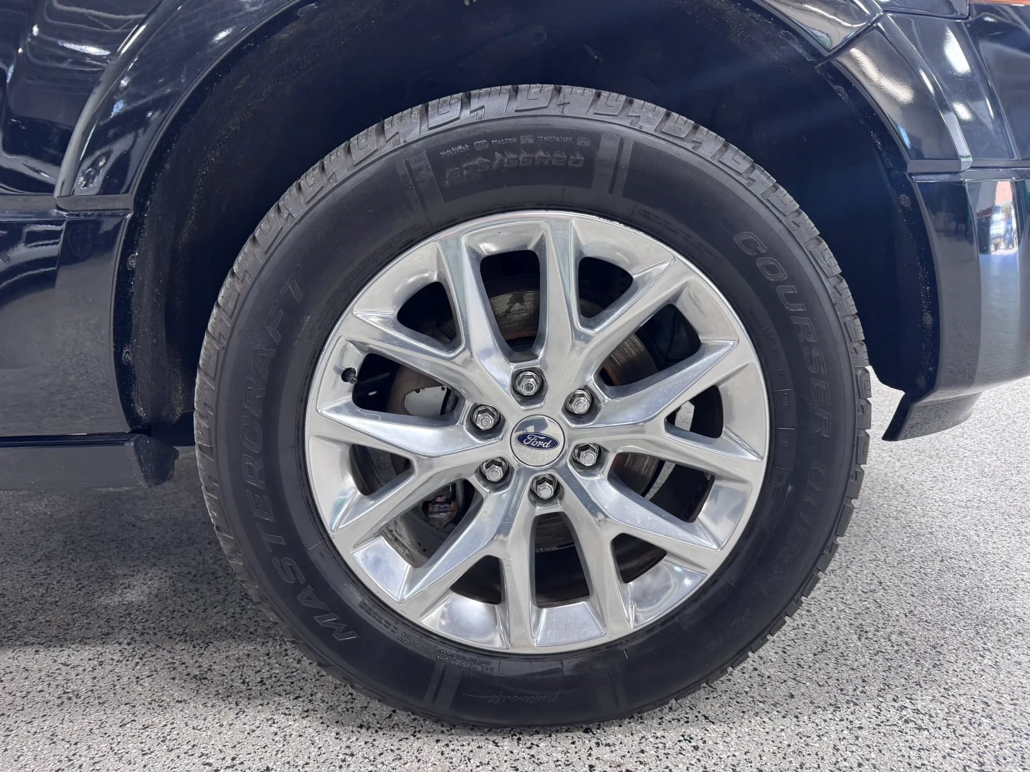 Used 2017 Ford Expedition Limited w/ Equipment Group 301A AWD/4WD image 13
