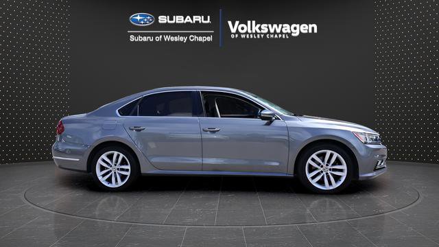 Used 2018 Volkswagen Passat 2.0T SE FWD image 10