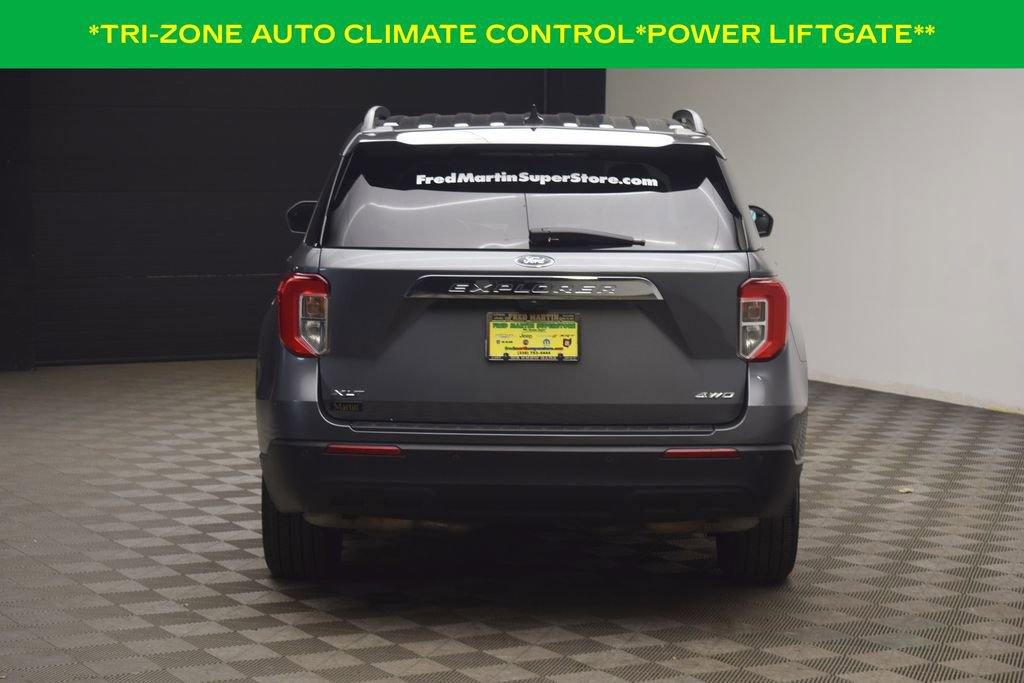 Used 2022 Ford Explorer XLT AWD/4WD image 9