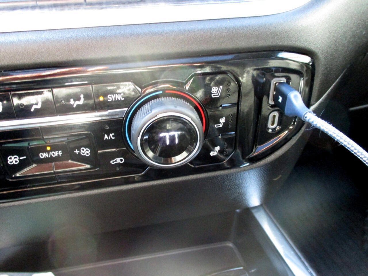 Used 2023 Chevrolet Silverado 1500 LTZ w/ LTZ Premium Package AWD/4WD image 8