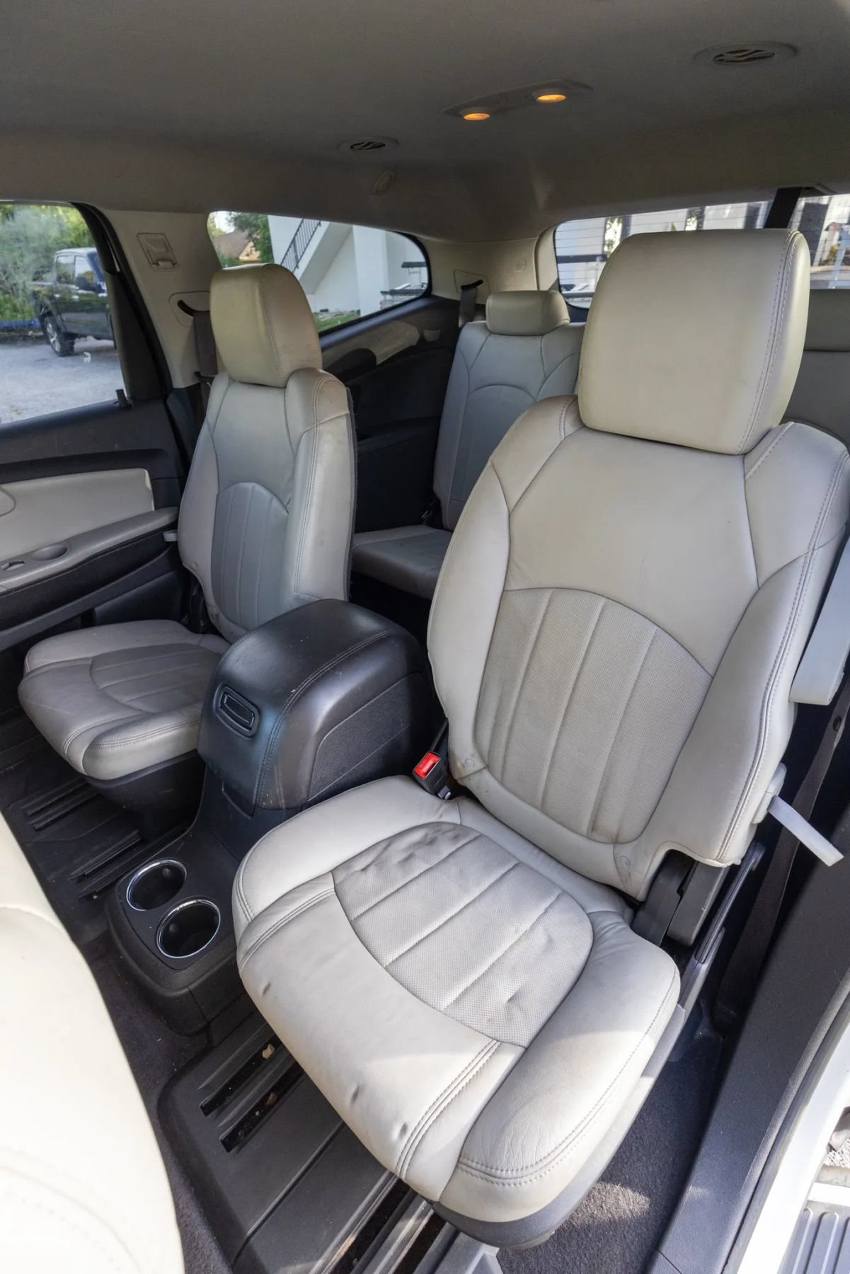 Used 2011 Chevrolet Traverse LTZ w/ LPO, 'HIT The Road' Package FWD image 11