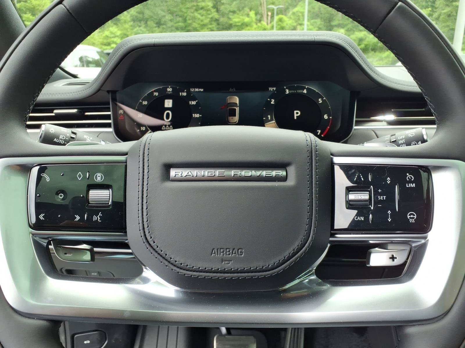 New 2026 Land Rover Range Rover Long Wheelbase SE AWD/4WD image 11