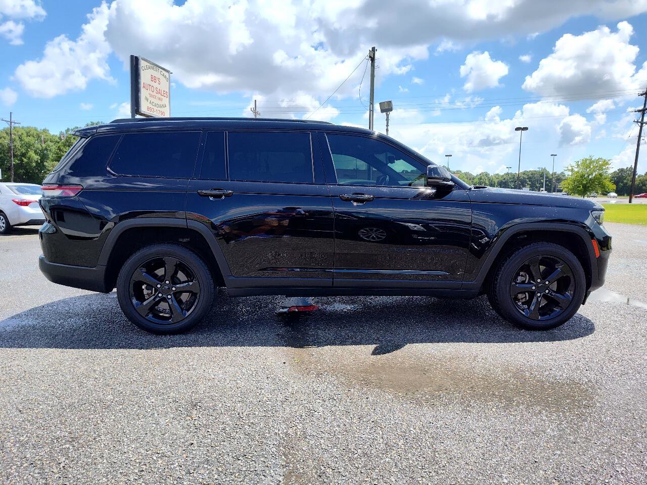 Used 2021 Jeep Grand Cherokee L Laredo image 9