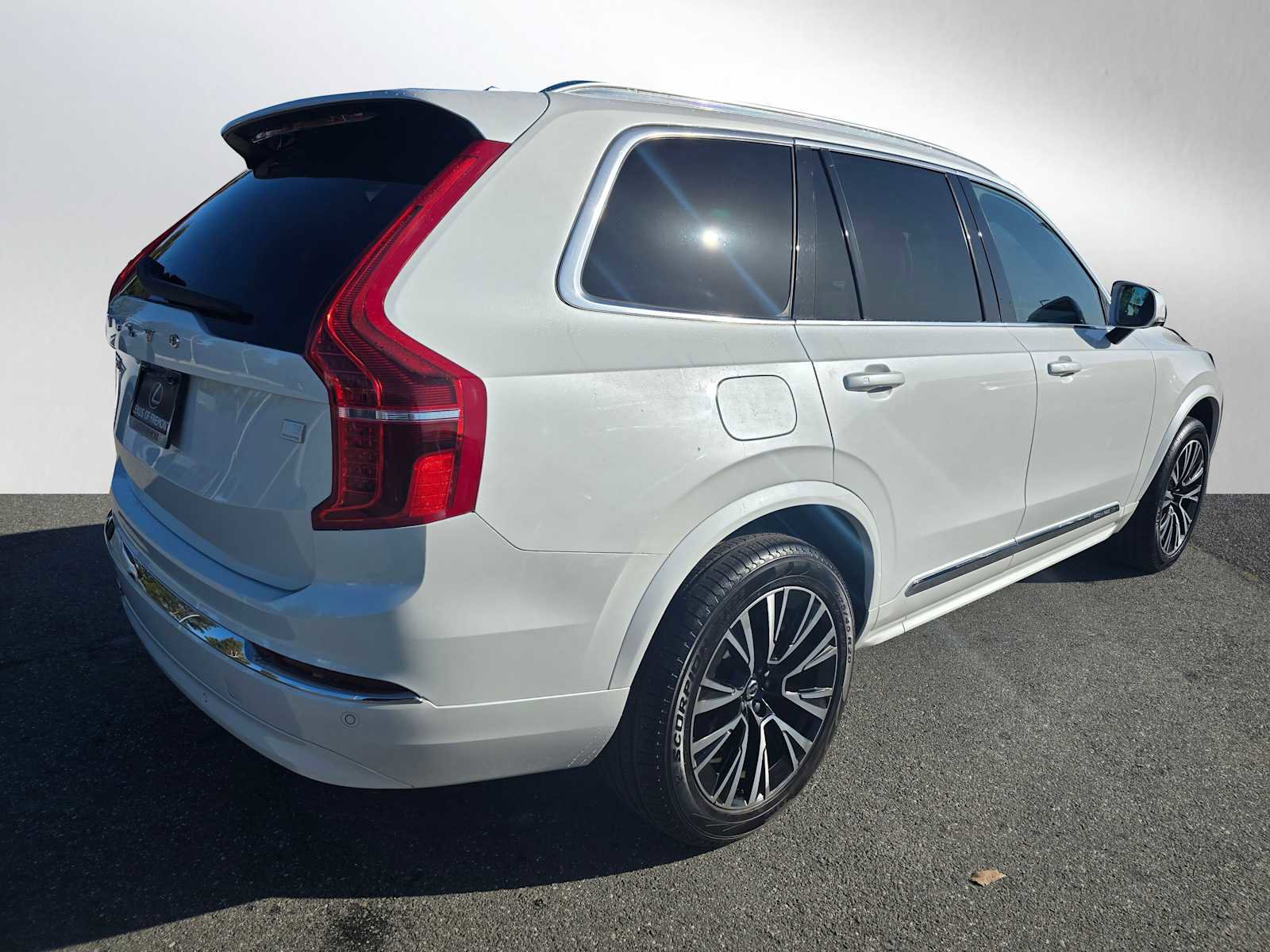 Used 2023 Volvo XC90 T8 Core w/ Climate Package image 3