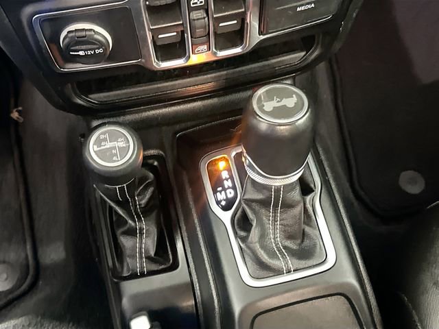 Used 2023 Jeep Wrangler Unlimited Sahara w/ Cold Weather Group image 15