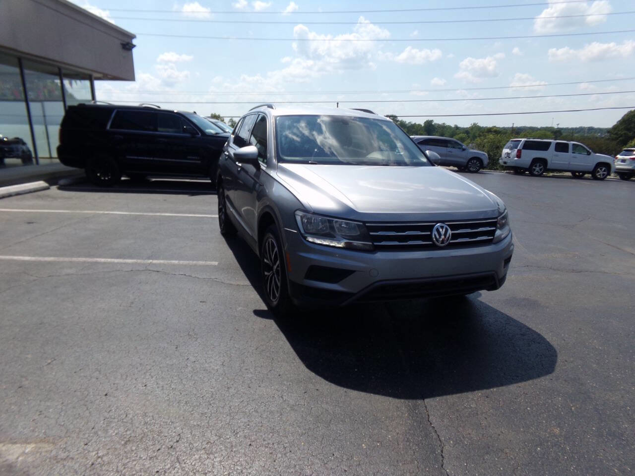 Used 2021 Volkswagen Tiguan SE image 5