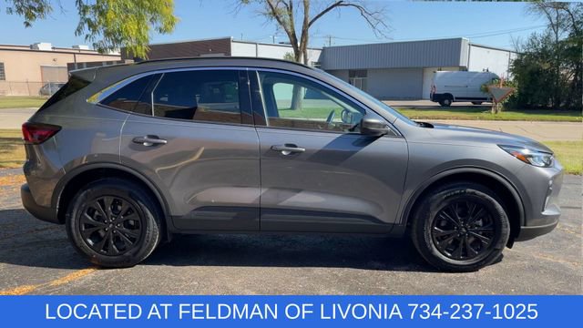 Used 2024 Ford Escape Active w/ Tech Pack #2 image 9