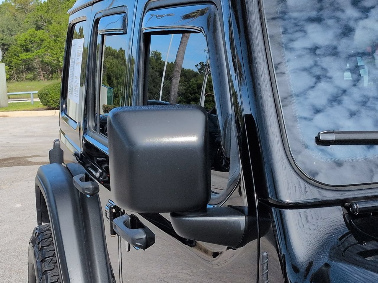 Used 2019 Jeep Wrangler Unlimited Rubicon w/ Uconnect 4C Nav & Sound Group AWD/4WD image 11