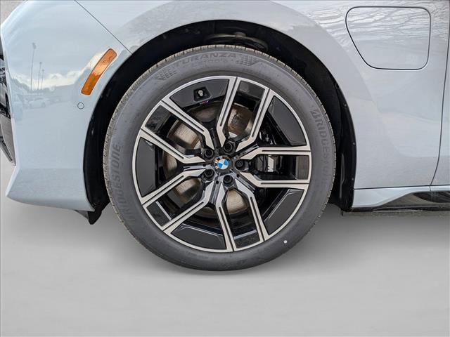 New 2026 BMW 750e xDrive AWD/4WD image 10