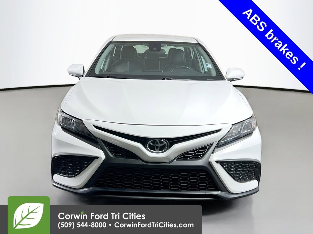 Used 2024 Toyota Camry SE FWD image 4