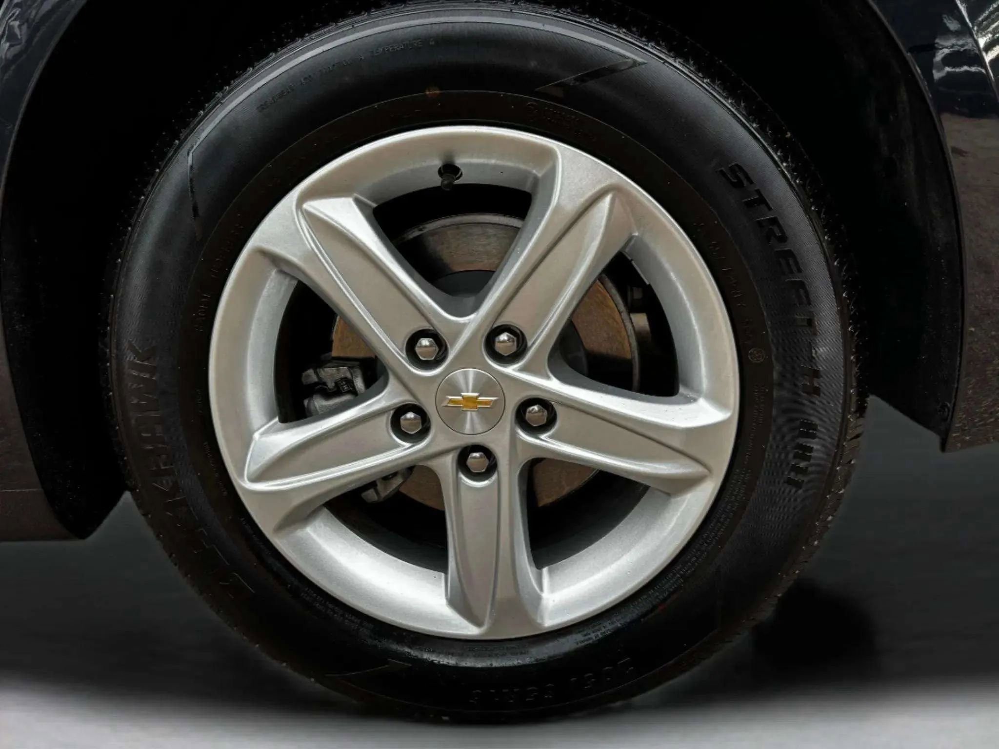 Used 2023 Chevrolet Malibu LT image 30